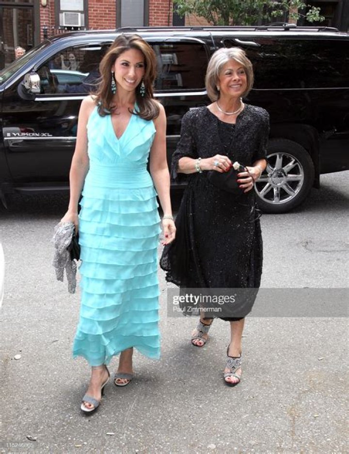 Nicole Petallides Height, Weight, Net Worth, Age, Birthday, Wikipedia, Who, Nationality, Biography